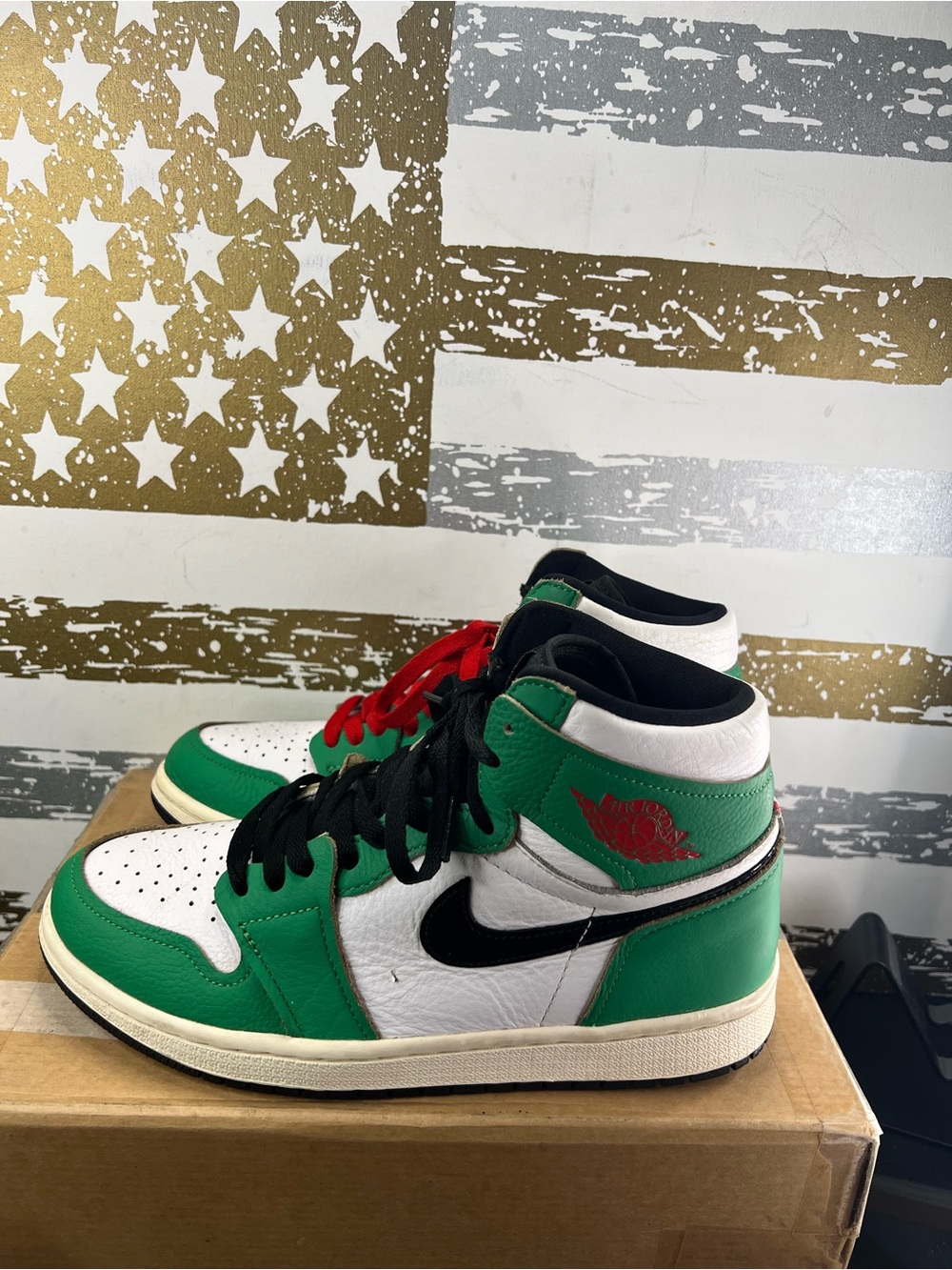 Jordan 1 Retro “Lucky Green”